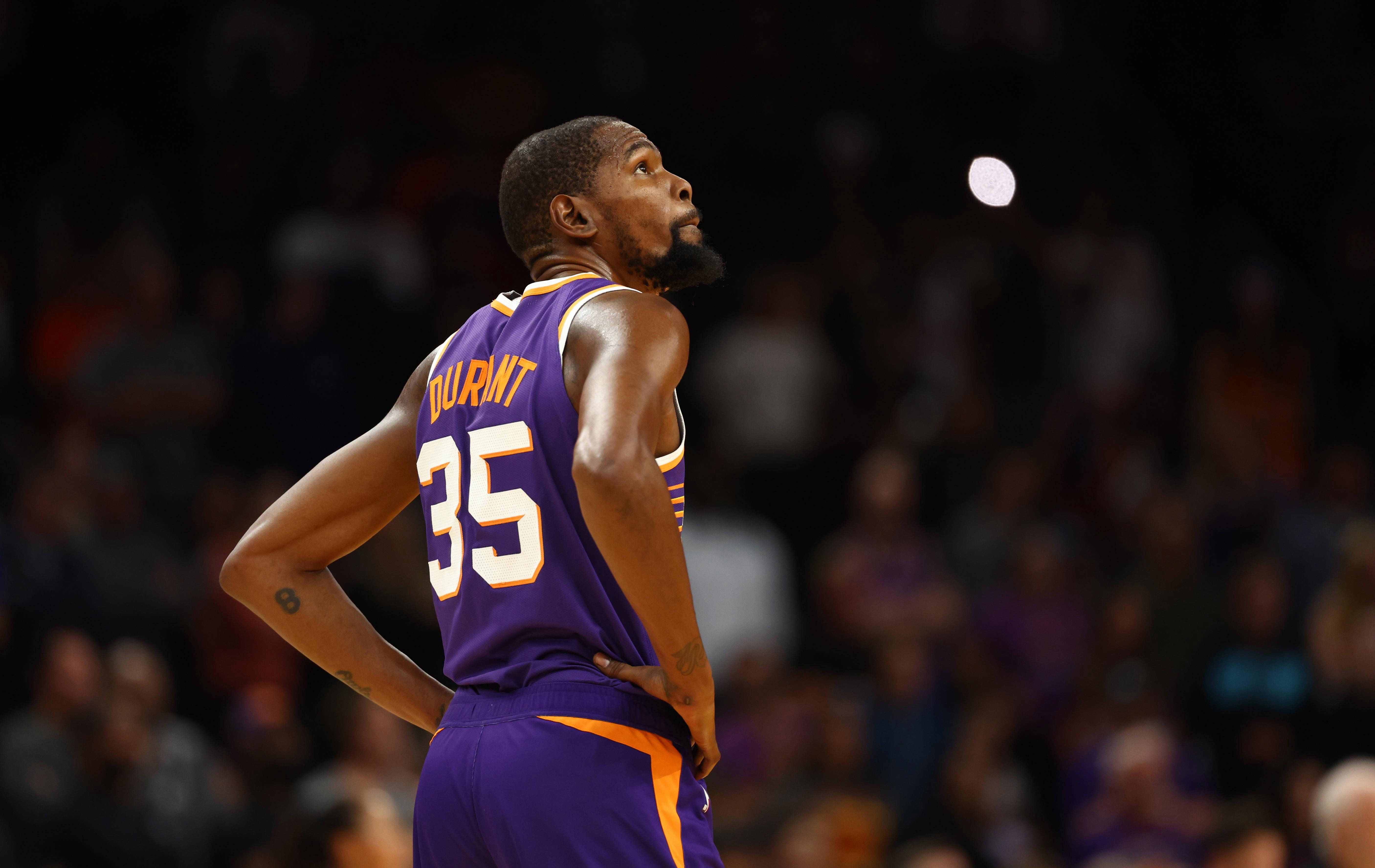 仅突显了她 仅突显了她