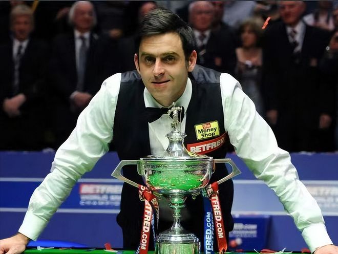 在禁区内的 在禁区内的